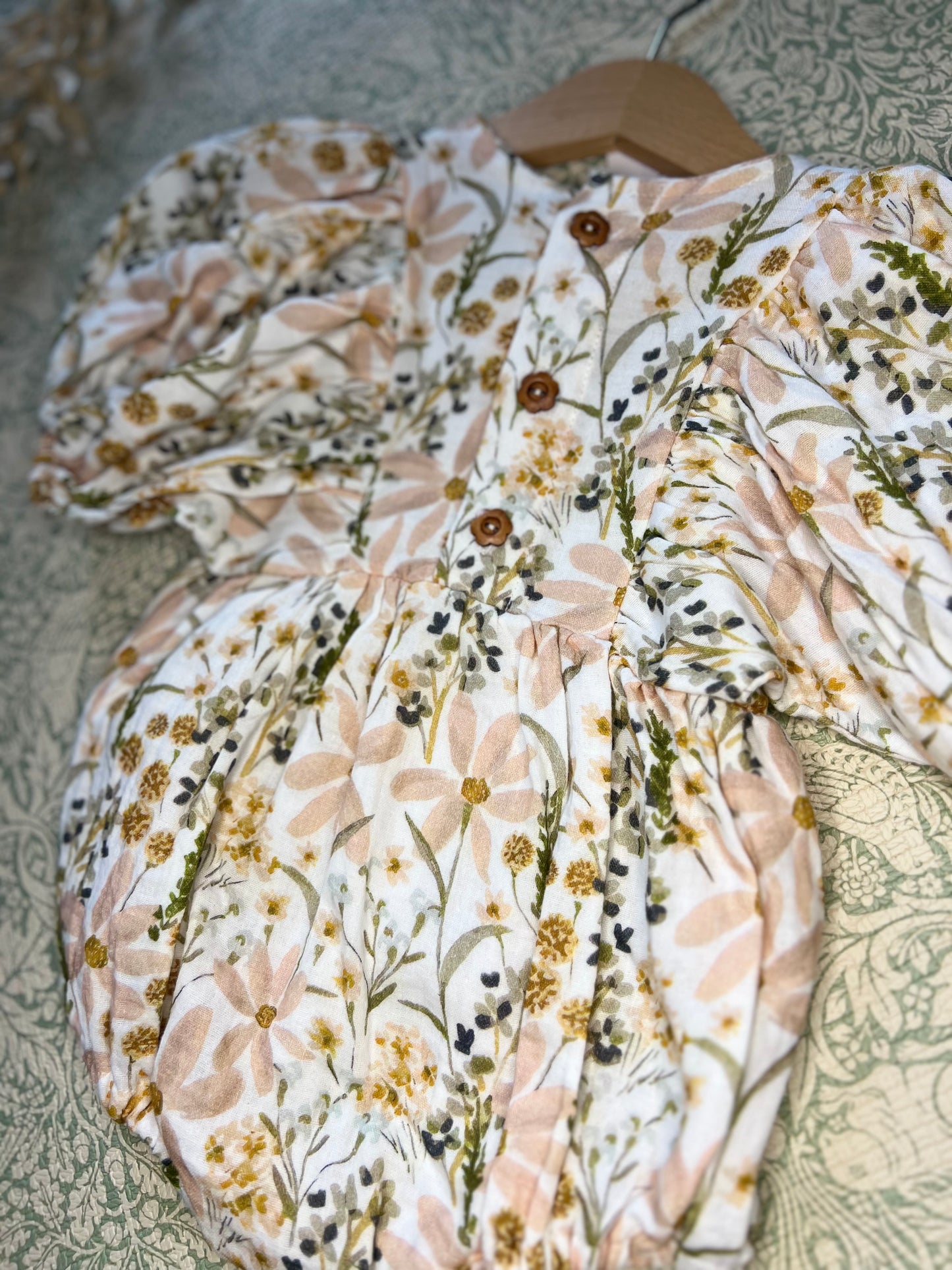 The Larkspur Romper|Floral Double Gauze Bubble Romper