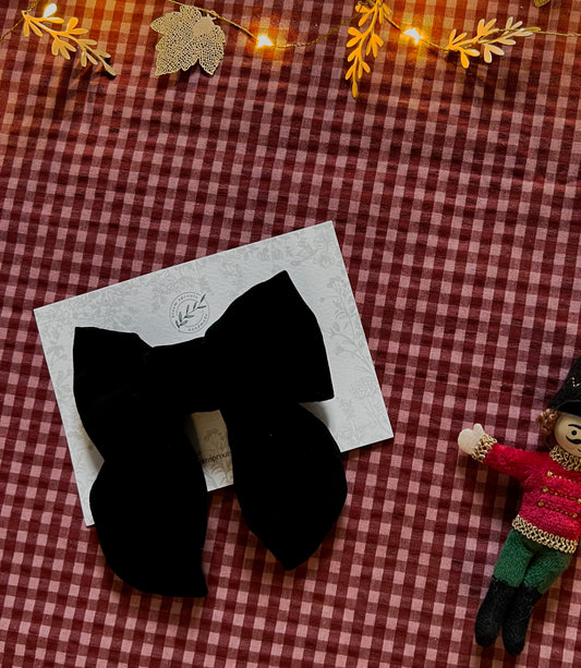Black velvet bow