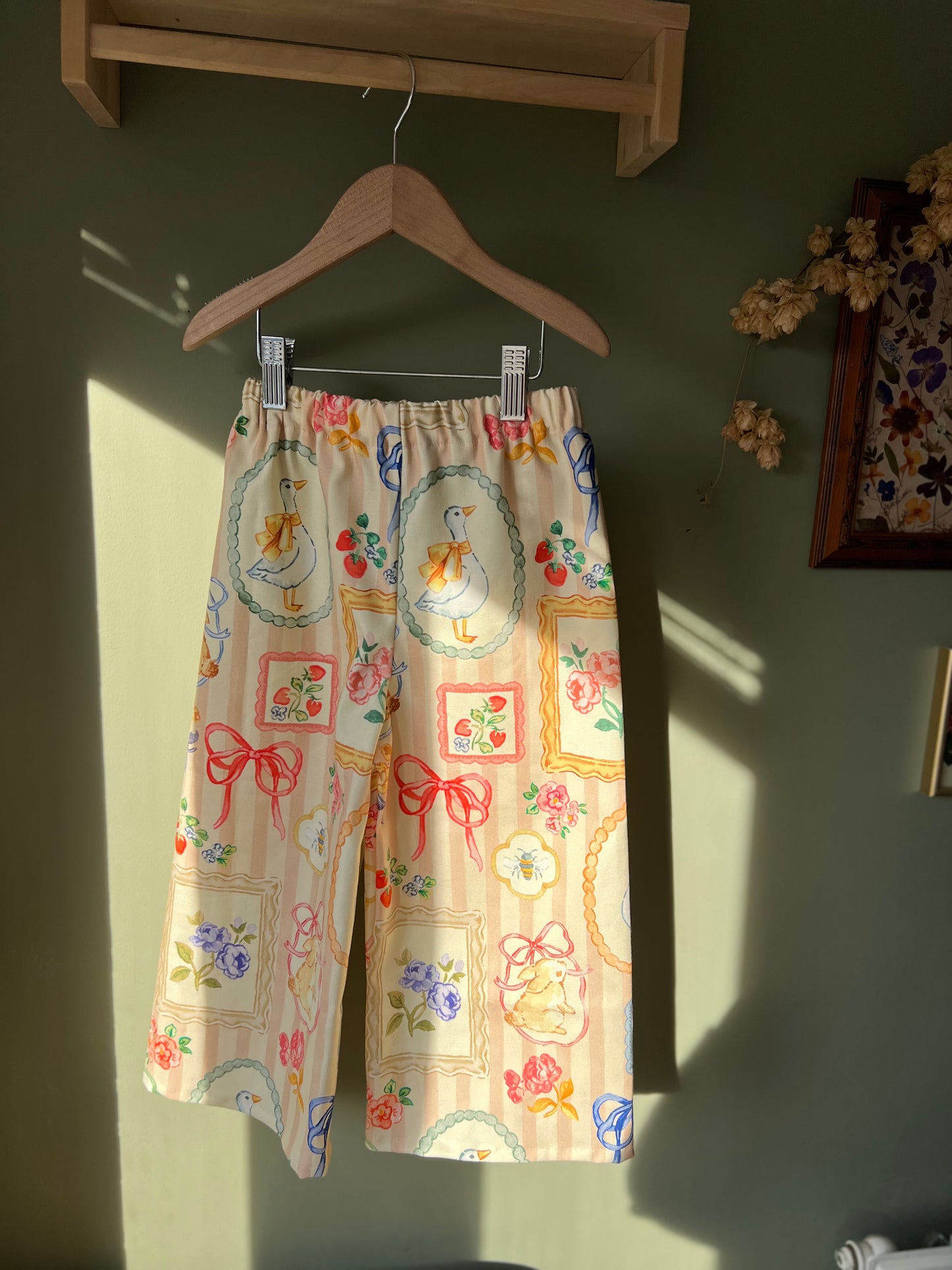 Wide leg whimsical stretch Jeans