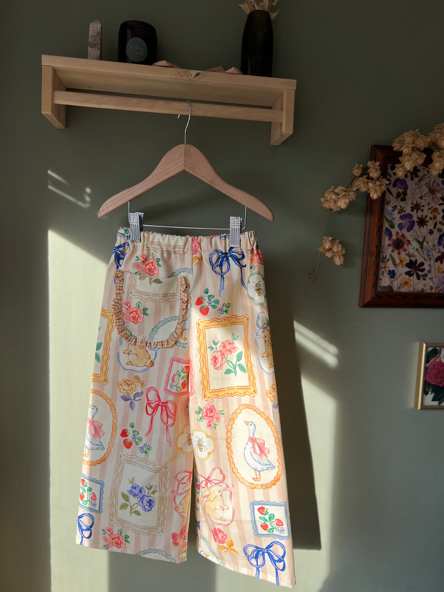 Wide leg whimsical stretch Jeans