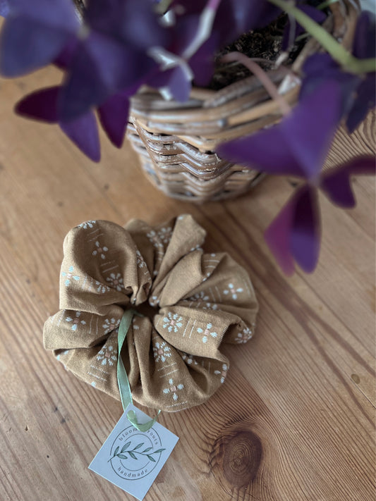 Woven cotton luxury oversized scrunchie